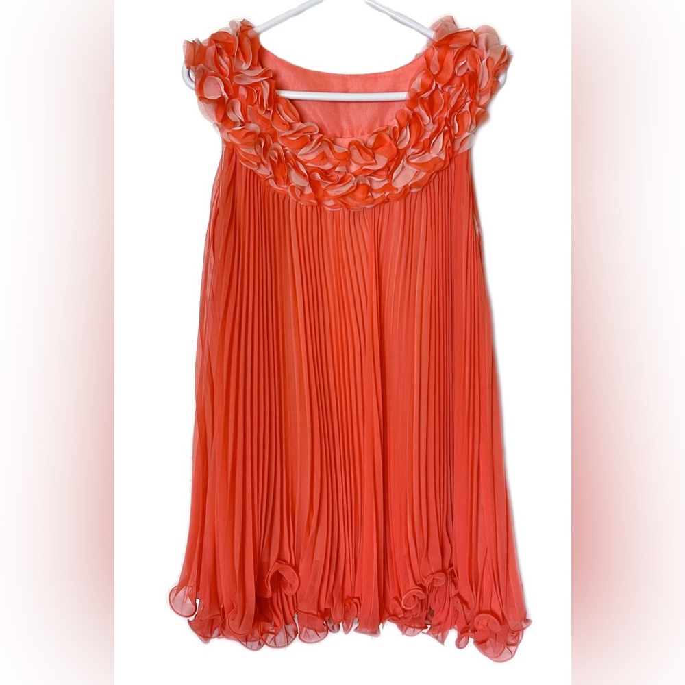 Women’s Coral Pleated Sleeveless Dress M Petal Neckline Flowy Tiered Ruffle Hem